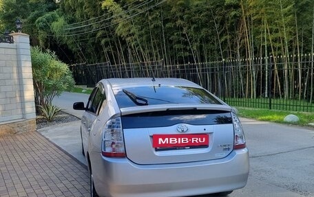 Toyota Prius, 2005 год, 750 000 рублей, 5 фотография