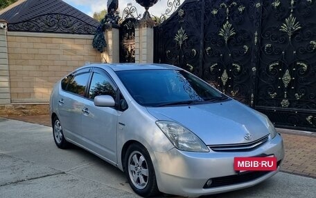 Toyota Prius, 2005 год, 750 000 рублей, 3 фотография