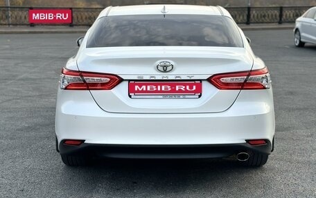 Toyota Camry, 2021 год, 3 850 000 рублей, 4 фотография