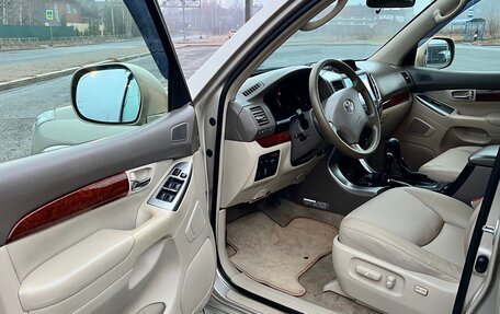 Toyota Land Cruiser Prado 120 рестайлинг, 2007 год, 2 320 000 рублей, 10 фотография