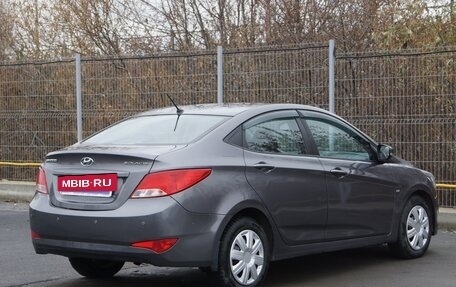 Hyundai Solaris II рестайлинг, 2015 год, 905 000 рублей, 2 фотография