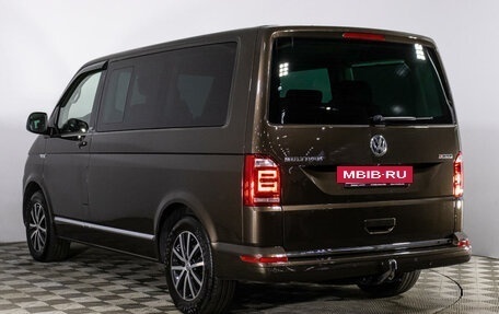 Volkswagen Multivan T6 рестайлинг, 2018 год, 5 200 000 рублей, 7 фотография