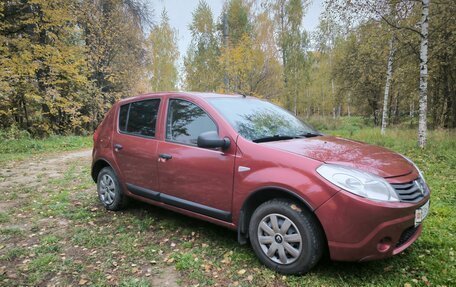 Renault Sandero I, 2010 год, 700 000 рублей, 4 фотография