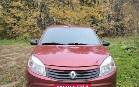 Renault Sandero I, 2010 год, 700 000 рублей, 2 фотография