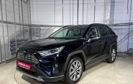 Toyota RAV4, 2021 год, 3 939 000 рублей, 1 фотография