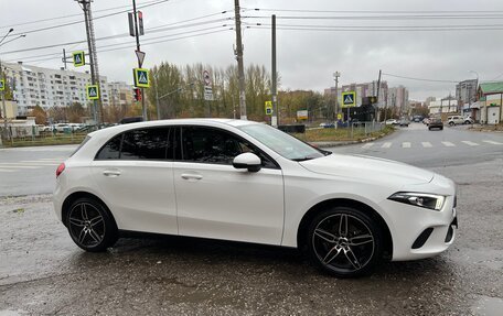 Mercedes-Benz A-Класс, 2019 год, 2 850 000 рублей, 4 фотография