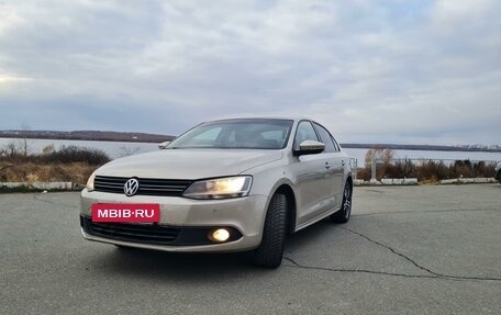 Volkswagen Jetta VI, 2012 год, 1 250 000 рублей, 2 фотография