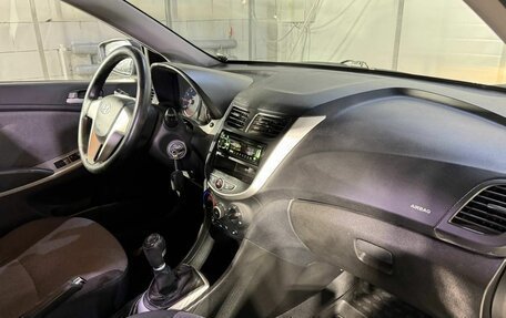 Hyundai Solaris II рестайлинг, 2012 год, 749 000 рублей, 12 фотография