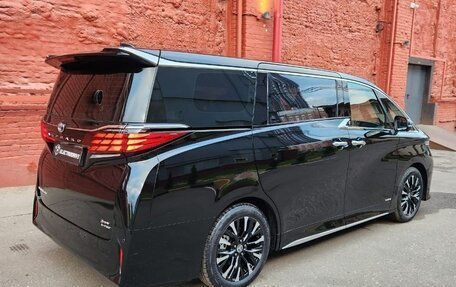 Toyota Alphard, 2024 год, 18 130 000 рублей, 6 фотография