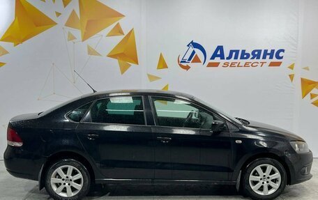 Volkswagen Polo VI (EU Market), 2011 год, 680 000 рублей, 2 фотография