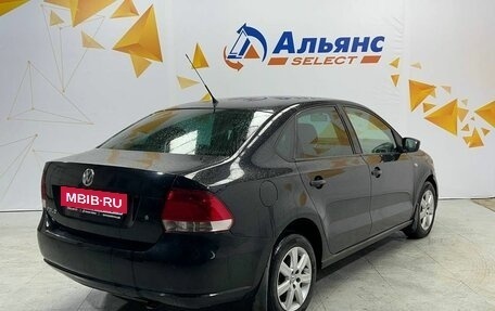 Volkswagen Polo VI (EU Market), 2011 год, 680 000 рублей, 3 фотография