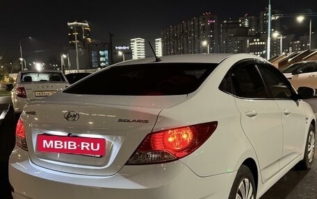 Hyundai Solaris II рестайлинг, 2013 год, 1 055 000 рублей, 4 фотография