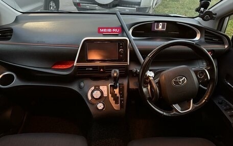 Toyota Sienta II, 2018 год, 1 800 000 рублей, 17 фотография