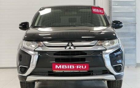 Mitsubishi Outlander III рестайлинг 3, 2016 год, 1 860 000 рублей, 2 фотография