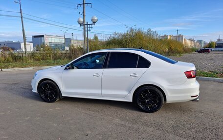 Volkswagen Jetta VI, 2015 год, 1 330 000 рублей, 2 фотография