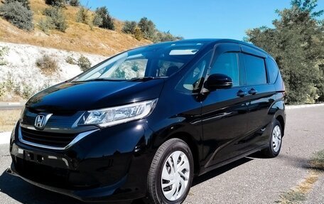 Honda Freed II, 2017 год, 1 825 000 рублей, 7 фотография