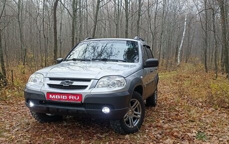 Chevrolet Niva I рестайлинг, 2015 год, 750 000 рублей, 1 фотография