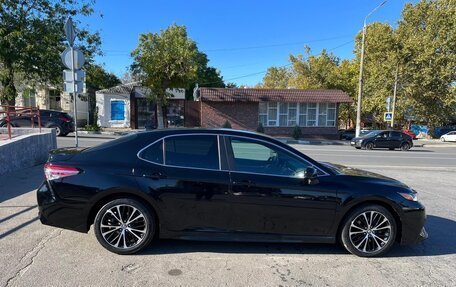 Toyota Camry, 2018 год, 999 999 рублей, 6 фотография