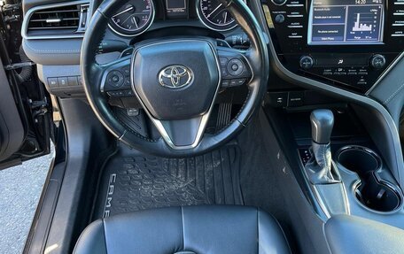 Toyota Camry, 2018 год, 999 999 рублей, 8 фотография