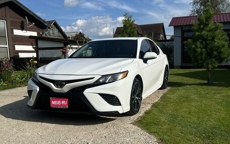 Toyota Camry, 2018 год, 2 650 000 рублей, 1 фотография