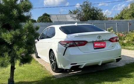 Toyota Camry, 2018 год, 2 650 000 рублей, 6 фотография