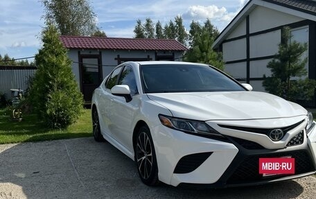 Toyota Camry, 2018 год, 2 650 000 рублей, 3 фотография