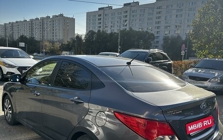 Hyundai Solaris II рестайлинг, 2015 год, 985 000 рублей, 3 фотография