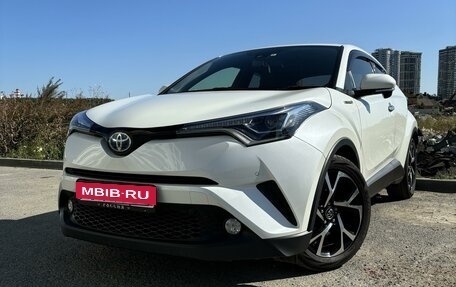 Toyota C-HR I рестайлинг, 2018 год, 2 470 000 рублей, 1 фотография