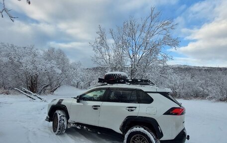 Toyota RAV4, 2019 год, 4 000 000 рублей, 3 фотография