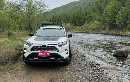 Toyota RAV4, 2019 год, 4 000 000 рублей, 15 фотография