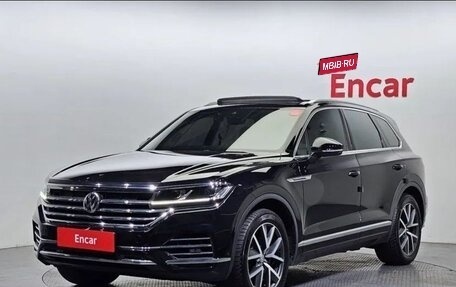 Volkswagen Touareg III, 2020 год, 5 700 000 рублей, 1 фотография