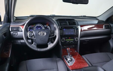 Toyota Camry, 2013 год, 1 899 000 рублей, 6 фотография