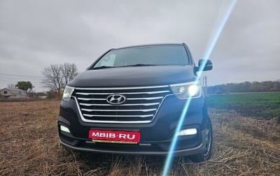 Hyundai Grand Starex Grand Starex I рестайлинг 2, 2018 год, 3 670 000 рублей, 1 фотография