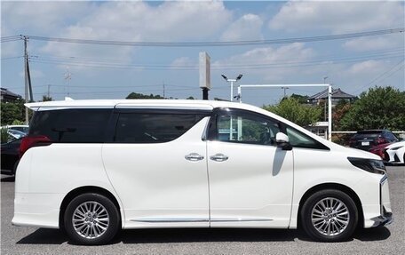 Toyota Alphard III, 2021 год, 3 750 000 рублей, 8 фотография