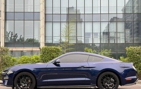 Ford Mustang VI рестайлинг, 2021 год, 2 500 000 рублей, 5 фотография