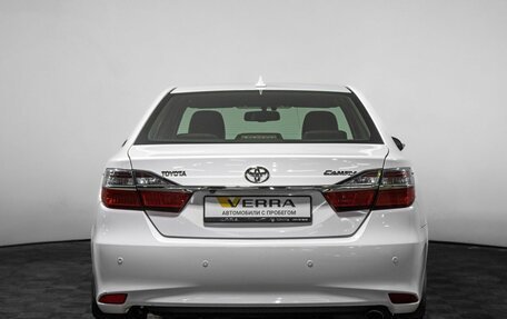 Toyota Camry, 2016 год, 1 900 000 рублей, 7 фотография