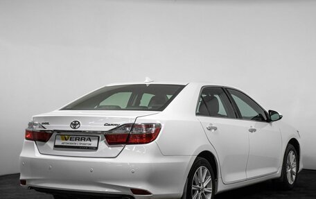 Toyota Camry, 2016 год, 1 900 000 рублей, 6 фотография