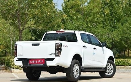 Isuzu D-Max, 2024 год, 3 750 000 рублей, 4 фотография