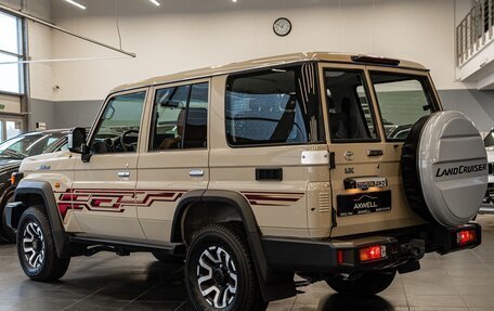 Toyota Land Cruiser 70, 2024 год, 11 299 000 рублей, 13 фотография