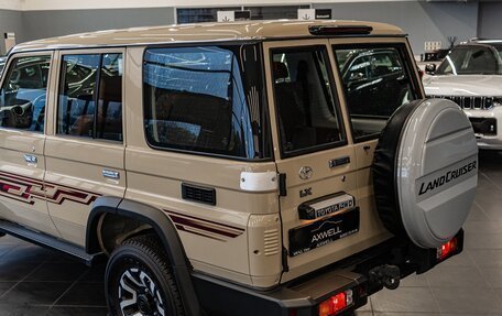 Toyota Land Cruiser 70, 2024 год, 11 299 000 рублей, 14 фотография