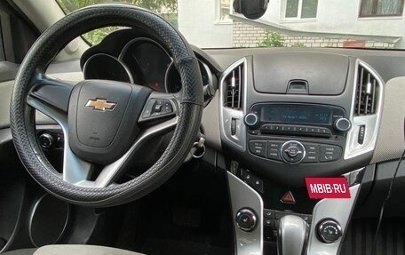 Chevrolet Cruze II, 2013 год, 985 000 рублей, 11 фотография