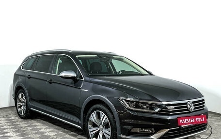 Volkswagen Passat B8 рестайлинг, 2018 год, 3 378 000 рублей, 3 фотография