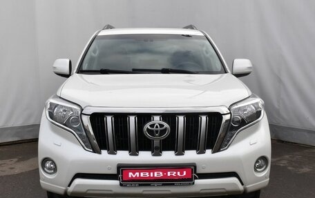 Toyota Land Cruiser Prado 150 рестайлинг 2, 2015 год, 3 849 000 рублей, 2 фотография