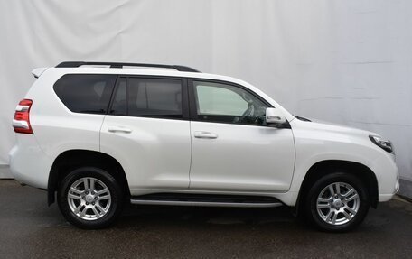 Toyota Land Cruiser Prado 150 рестайлинг 2, 2015 год, 3 849 000 рублей, 7 фотография