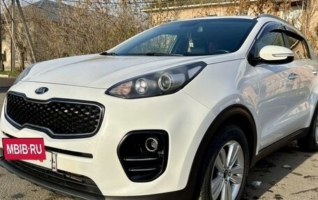 KIA Sportage IV рестайлинг, 2018 год, 2 400 000 рублей, 3 фотография