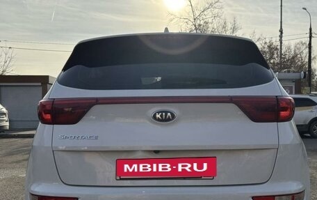 KIA Sportage IV рестайлинг, 2018 год, 2 400 000 рублей, 5 фотография