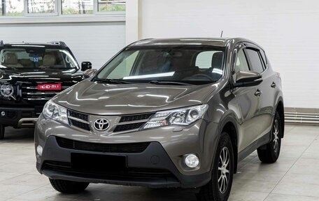 Toyota RAV4, 2015 год, 2 159 000 рублей, 1 фотография