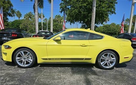 Ford Mustang VI рестайлинг, 2021 год, 2 900 000 рублей, 2 фотография