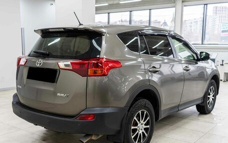 Toyota RAV4, 2015 год, 2 159 000 рублей, 2 фотография