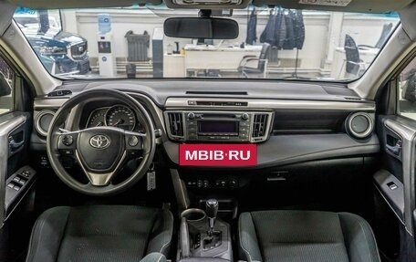 Toyota RAV4, 2015 год, 2 159 000 рублей, 11 фотография